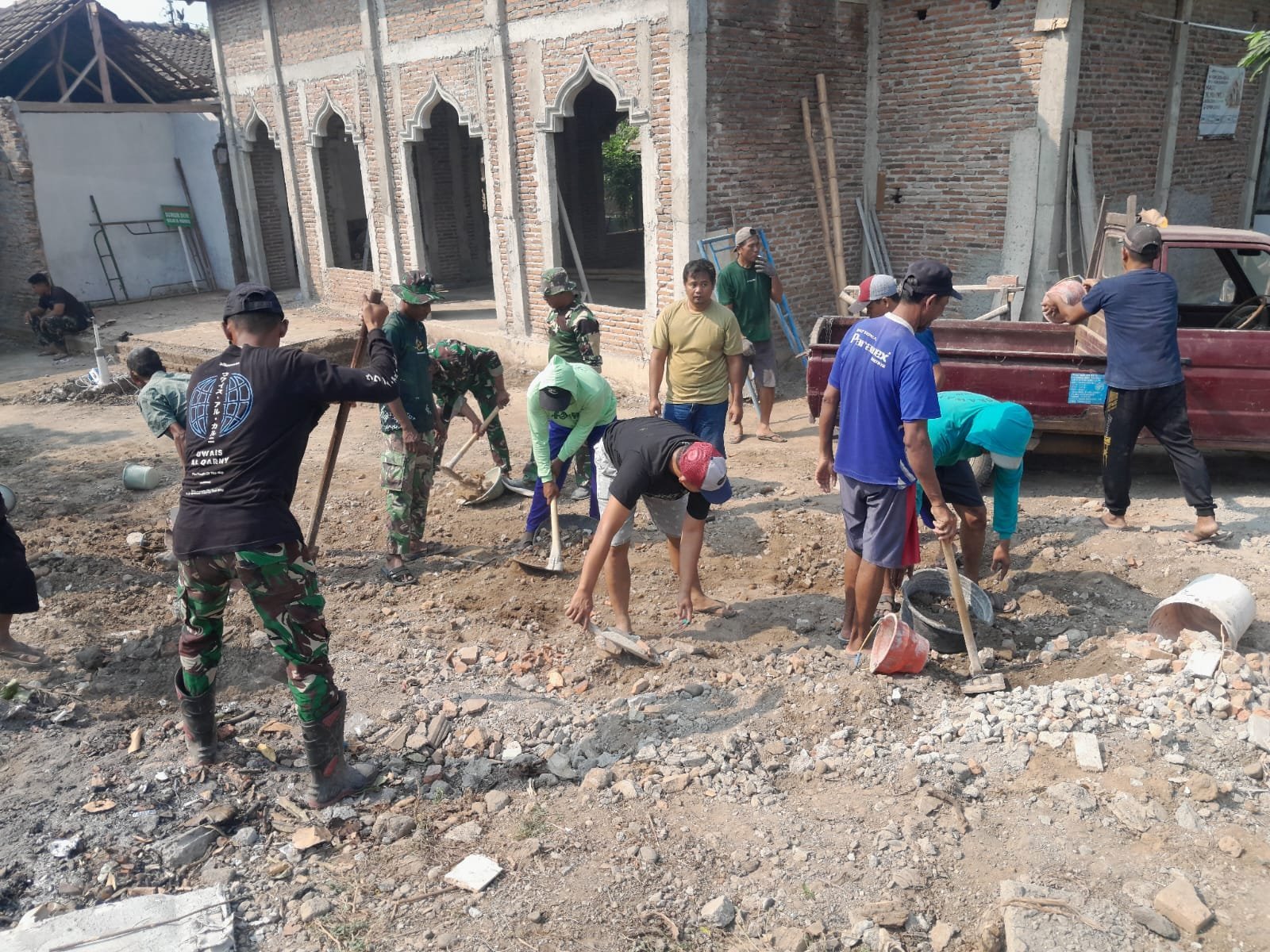 Percepatan Pembangunan Masjid Berkat Semangat Kebersamaan